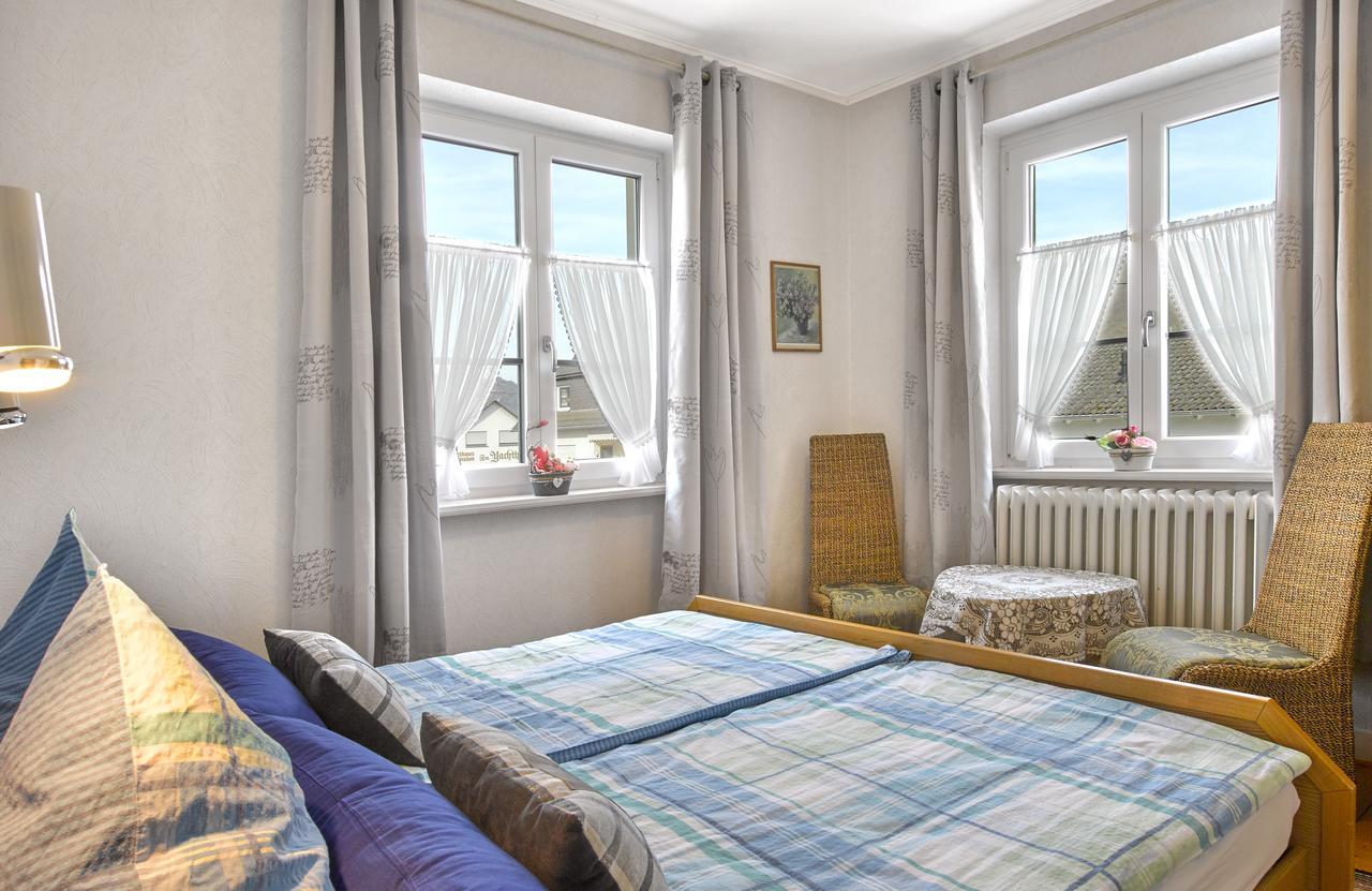 Pension "Haus Am Walde" Brodenbach, Mosel 외부 사진